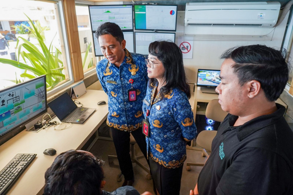 Implementasi System Webservice untuk Optimalkan Penerimaan Pajak Daerah